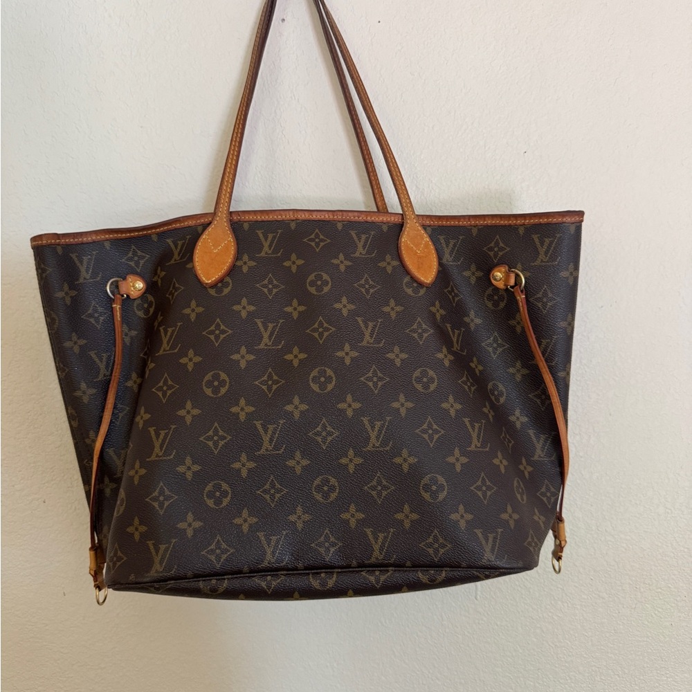 Authentic Vintage Louis Vuitton Monogram Neverfull MM